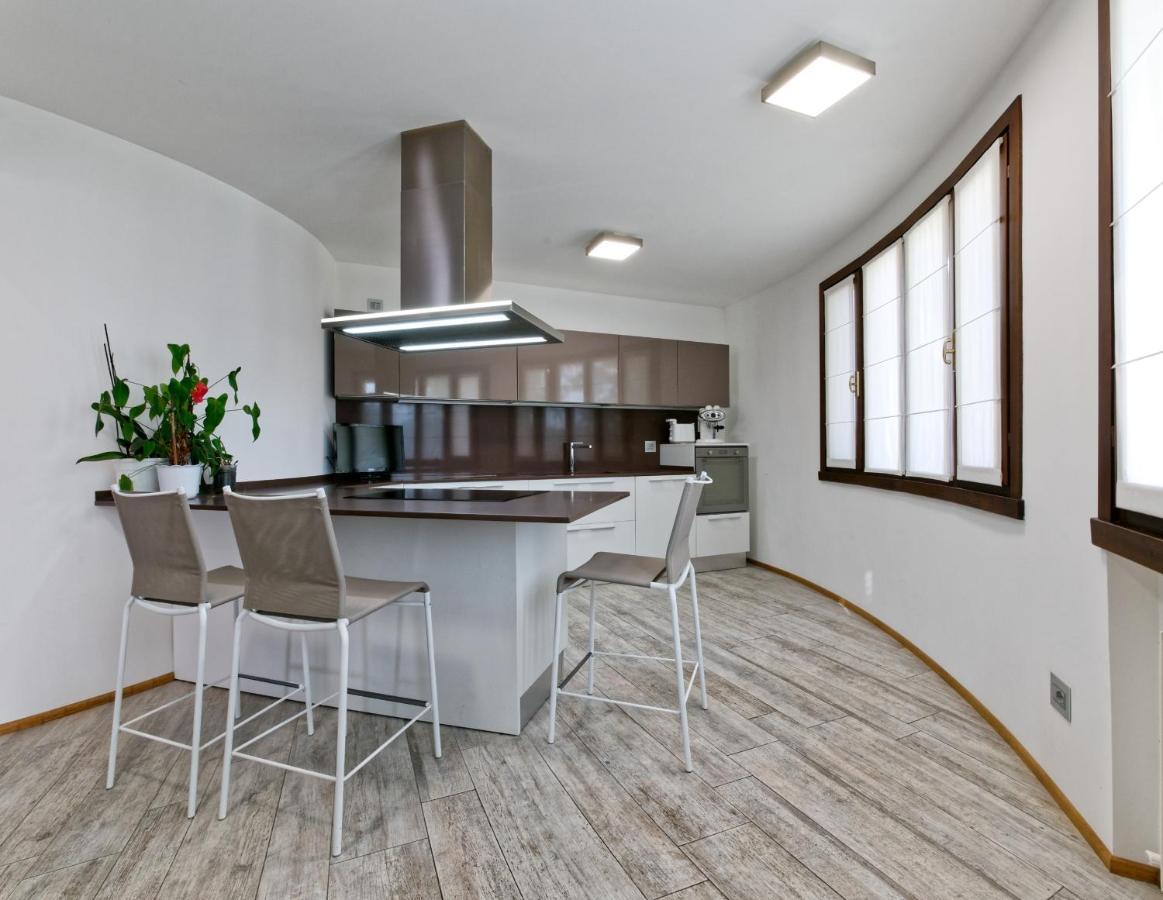 Nifty Intera Villa Con Piscina Relax, Idromassaggio E Sauna Muscletto Exterior photo
